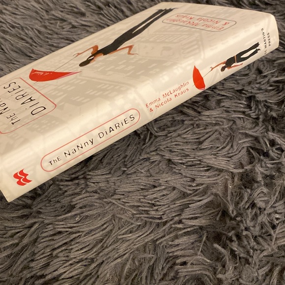 The Nanny Diaries BOOK - Picture 5 of 12